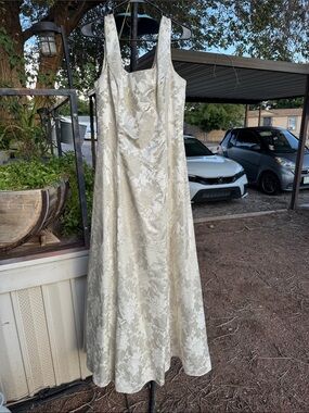 Scott McClintock Champagne Floral Jacquard Maxi Dress